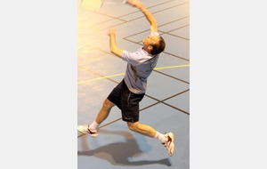 518393d9d08cb_Valacherchercellela.JPG